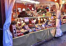 christmas-market-vendor.JPG