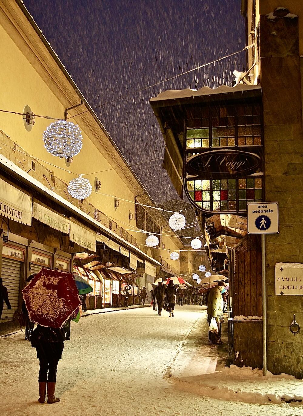 christmas-lights-ponte-vecchio-snow.jpeg