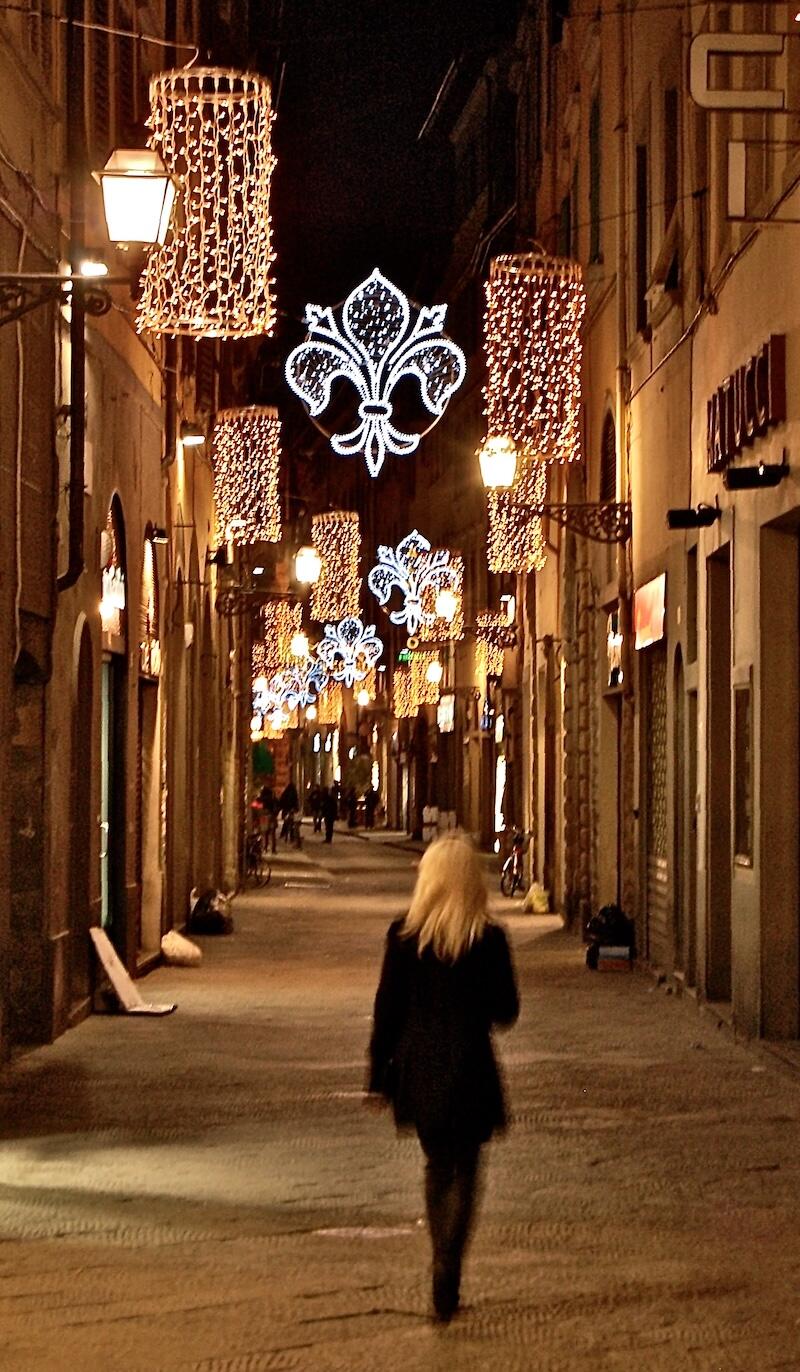 christmas-lights-side-street-florence.JPG