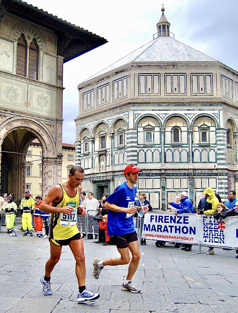 florence-marathon-runners.JPG