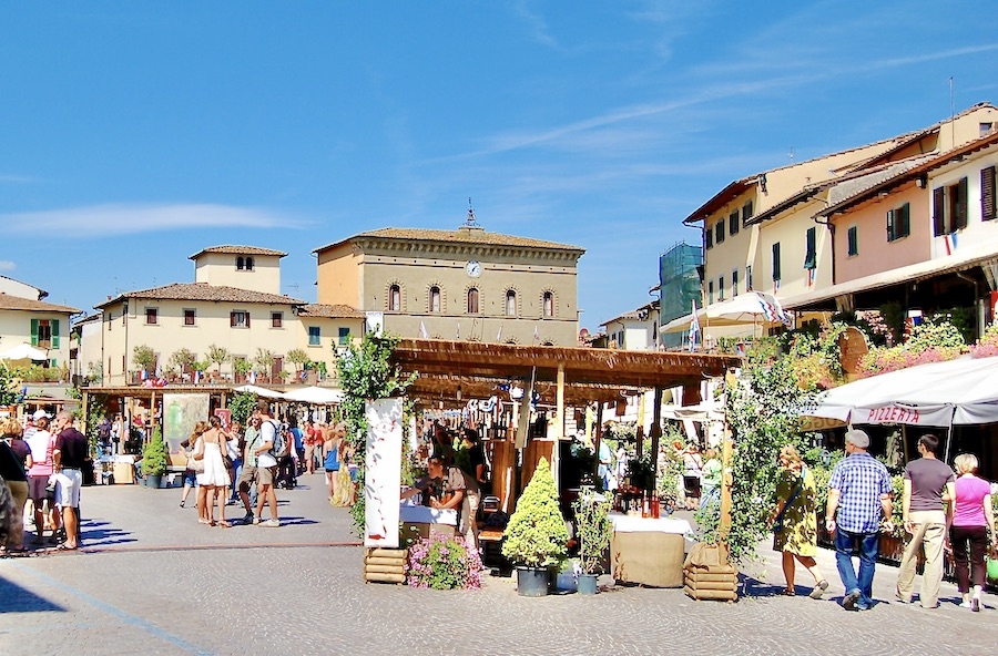 piazza-matteoti-expo-del-chianti.jpg