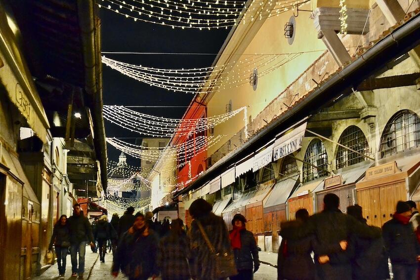 ponte-vecchio-christmas-lights.JPG