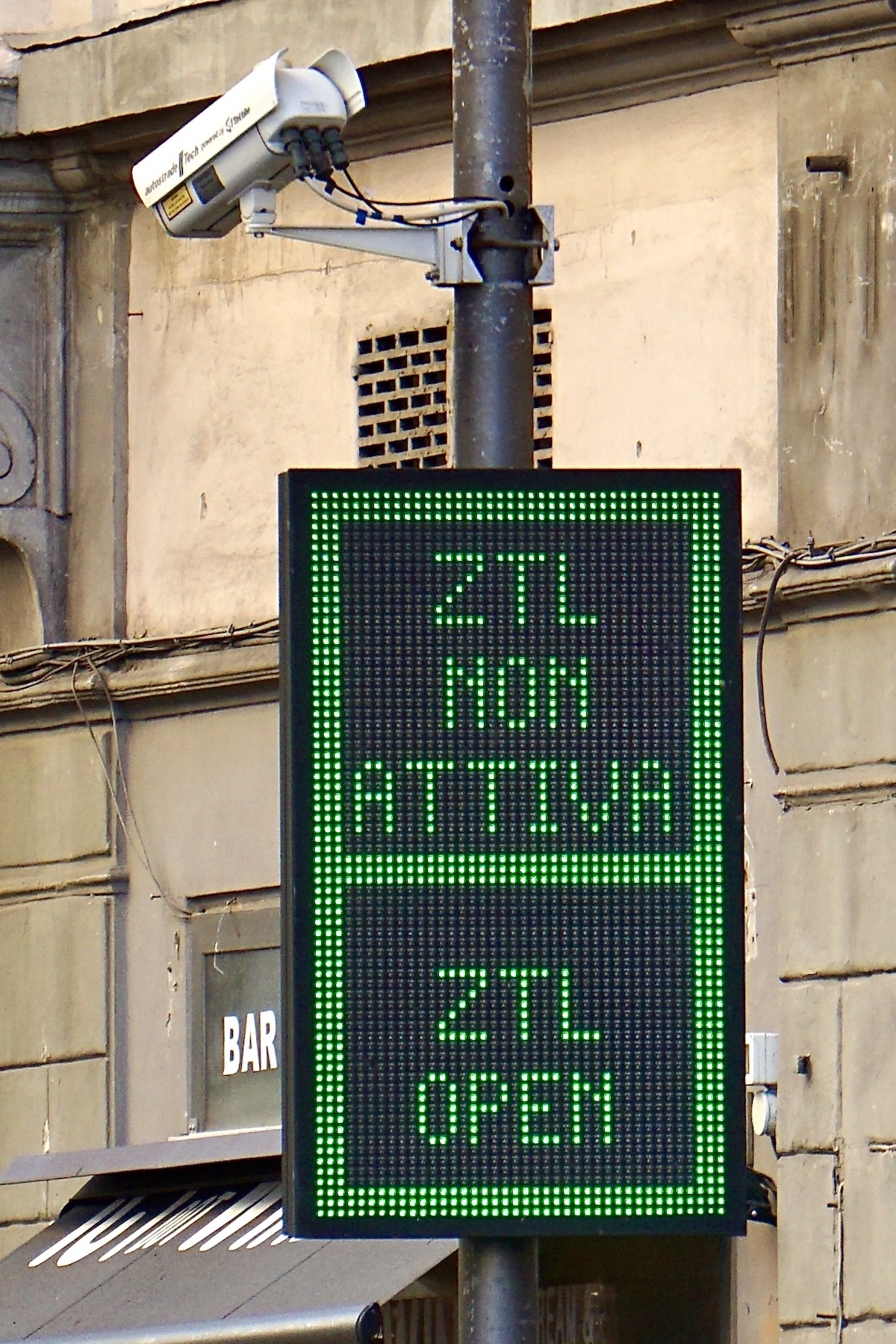 ztl-digital-sign-florence-2025.JPG
